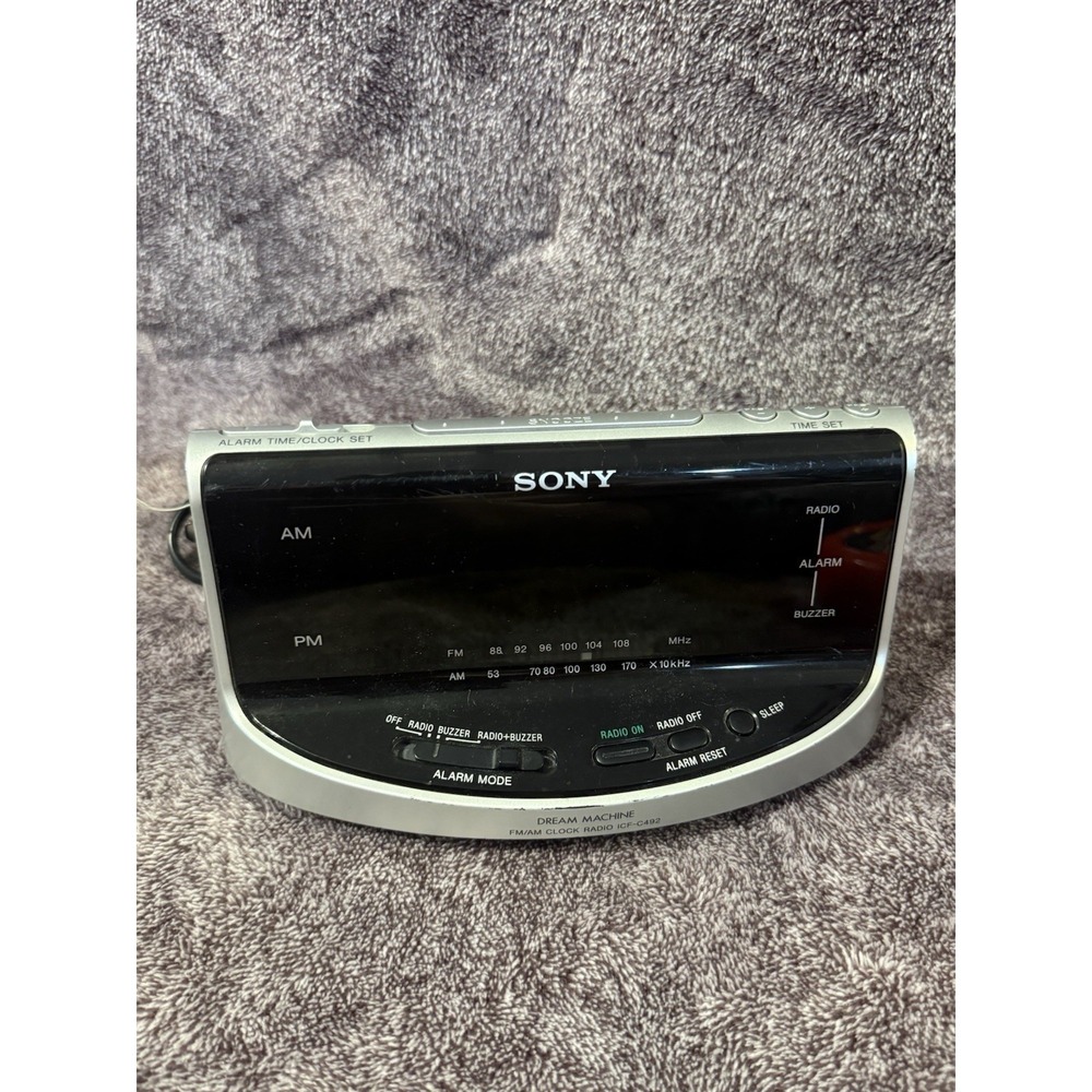 SONY Dream Machine Large Display Clock AM/FM Radio Dual Alarm ICF-C492 green LED